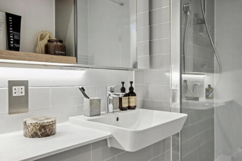 g bathroom 2